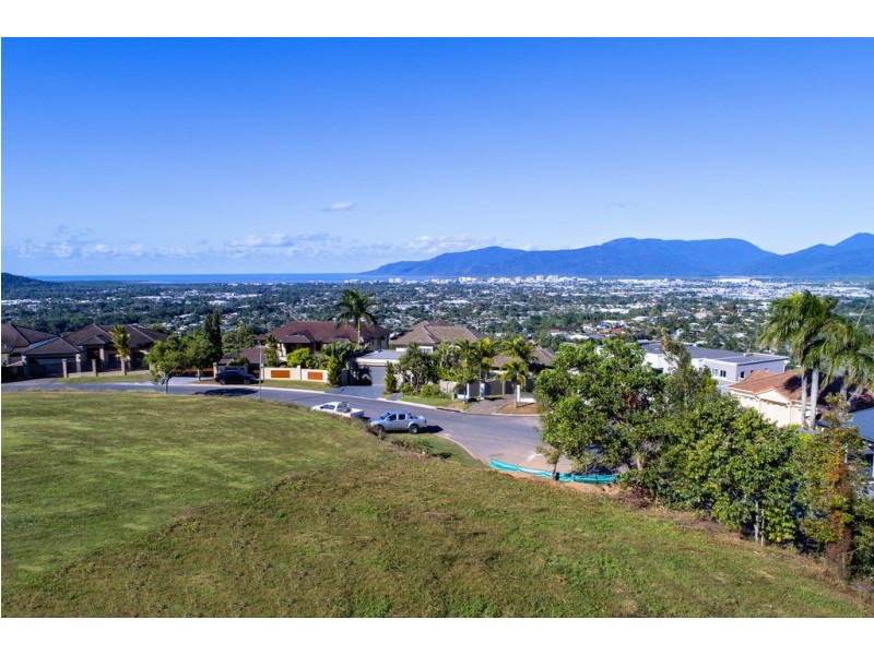 80 Summer Hill Drive, Mooroobool QLD 4870