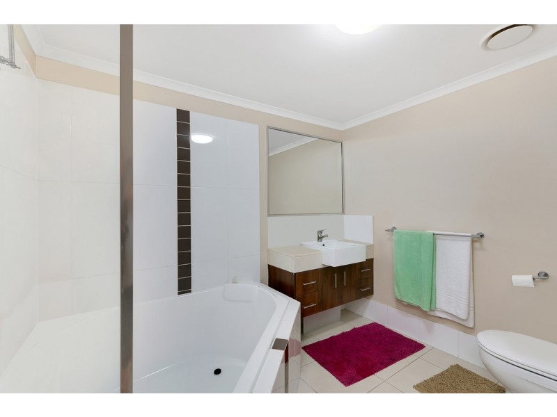 49/1-15 Robson Street, Mooroobool QLD 4870