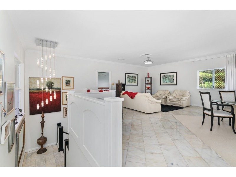 71 Summer Hill Drive, Mooroobool QLD 4870