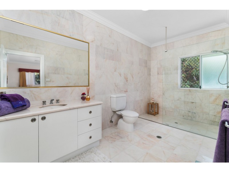 71 Summer Hill Drive, Mooroobool QLD 4870