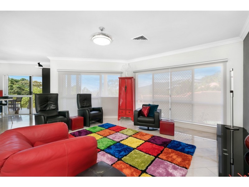 71 Summer Hill Drive, Mooroobool QLD 4870