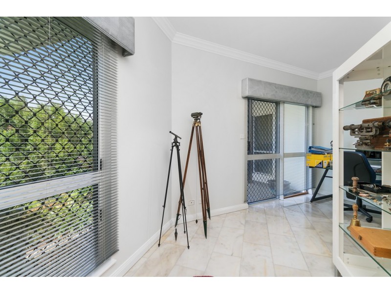 71 Summer Hill Drive, Mooroobool QLD 4870
