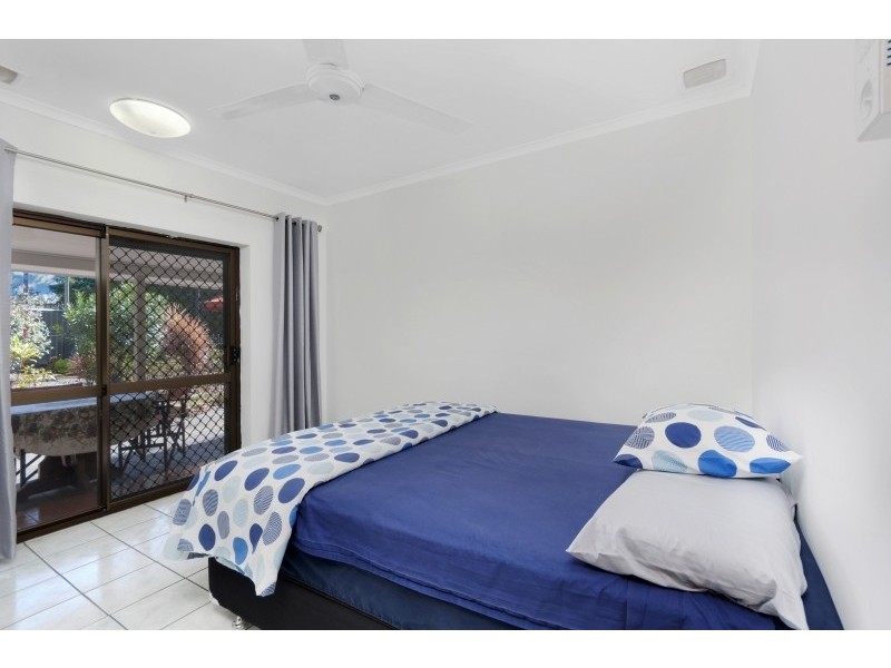 8 Caesar Close, Mooroobool QLD 4870