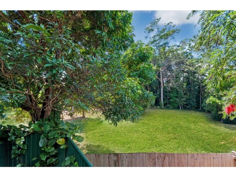 8 Caesar Close, Mooroobool QLD 4870