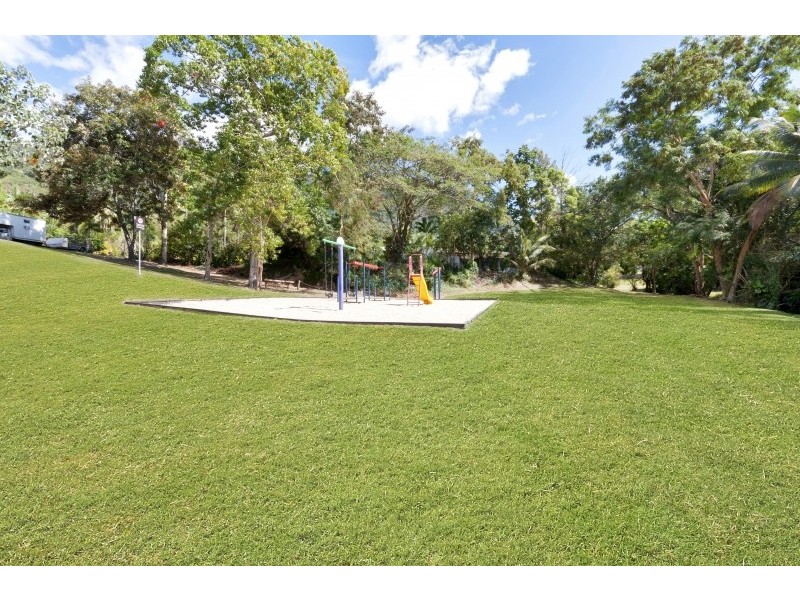 8 Caesar Close, Mooroobool QLD 4870