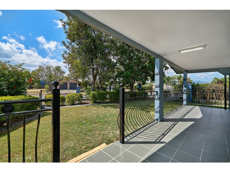 4 Picnic Street, White Rock QLD 4868