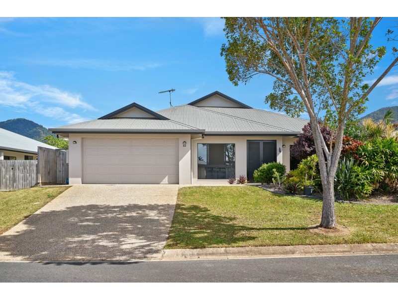 52 Tyrconnell Crescent, Redlynch QLD 4870