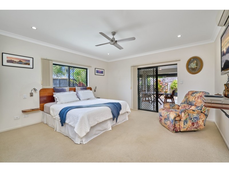 52 Tyrconnell Crescent, Redlynch QLD 4870