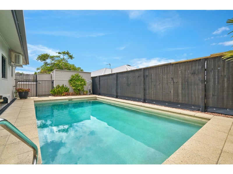 52 Tyrconnell Crescent, Redlynch QLD 4870