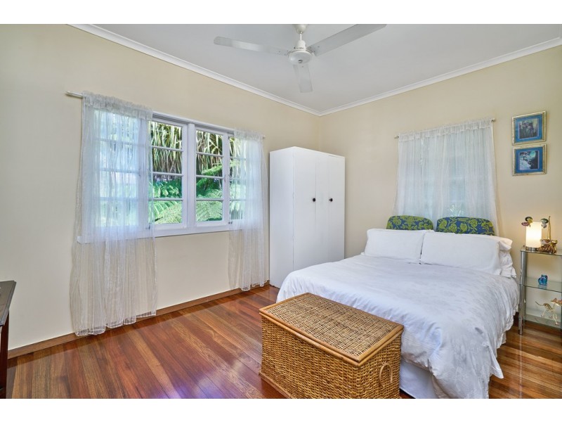 82 English Street, Manunda QLD 4870