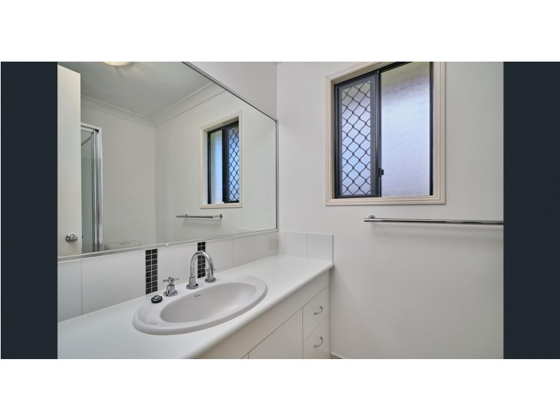 Bentley Park QLD 4869