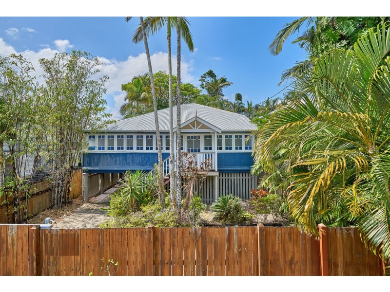 7 Thomas Street, Cairns North QLD 4870