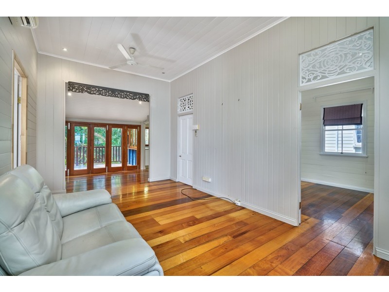 7 Thomas Street, Cairns North QLD 4870