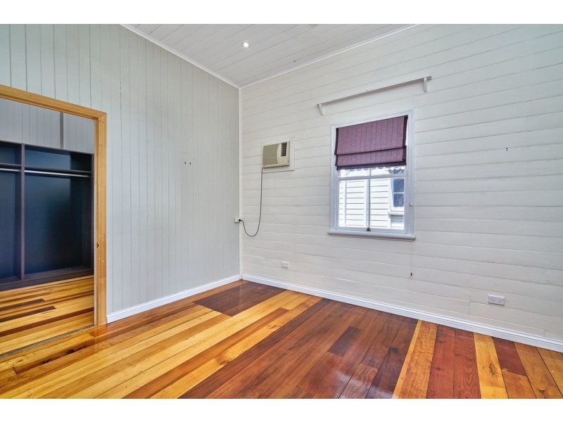 7 Thomas Street, Cairns North QLD 4870