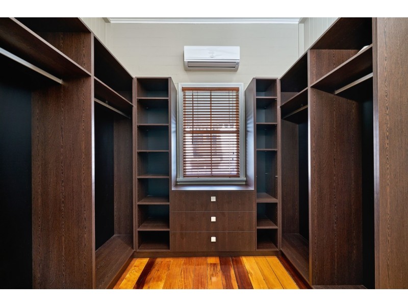 7 Thomas Street, Cairns North QLD 4870