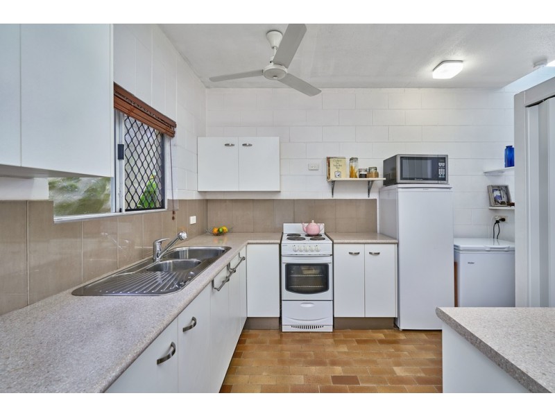 12/11-13 Pioneer Street, Manoora QLD 4870