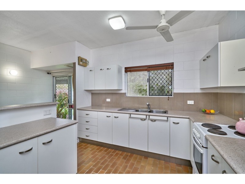 12/11-13 Pioneer Street, Manoora QLD 4870