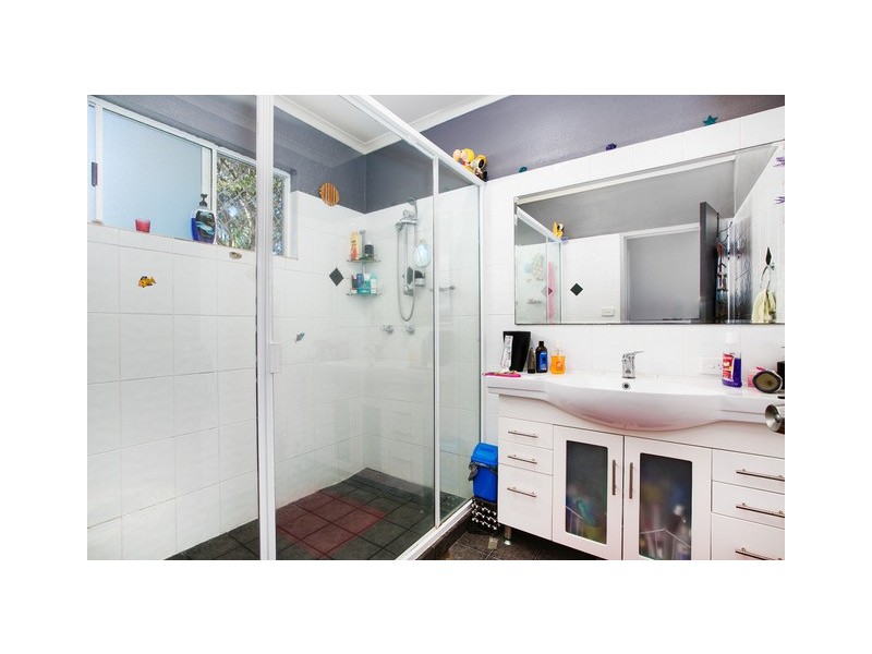 6 Milford Close, Kanimbla QLD 4870