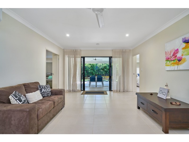 59 Springbrook Avenue, Redlynch QLD 4870