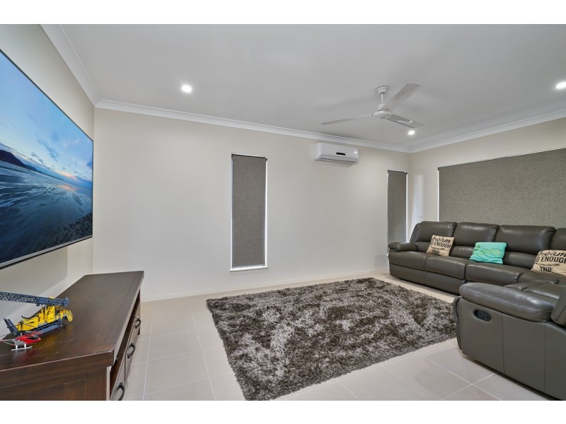 59 Springbrook Avenue, Redlynch QLD 4870