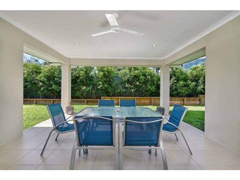 59 Springbrook Avenue, Redlynch QLD 4870