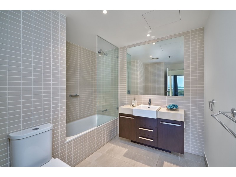 42/1 Marlin Parade, Cairns City QLD 4870