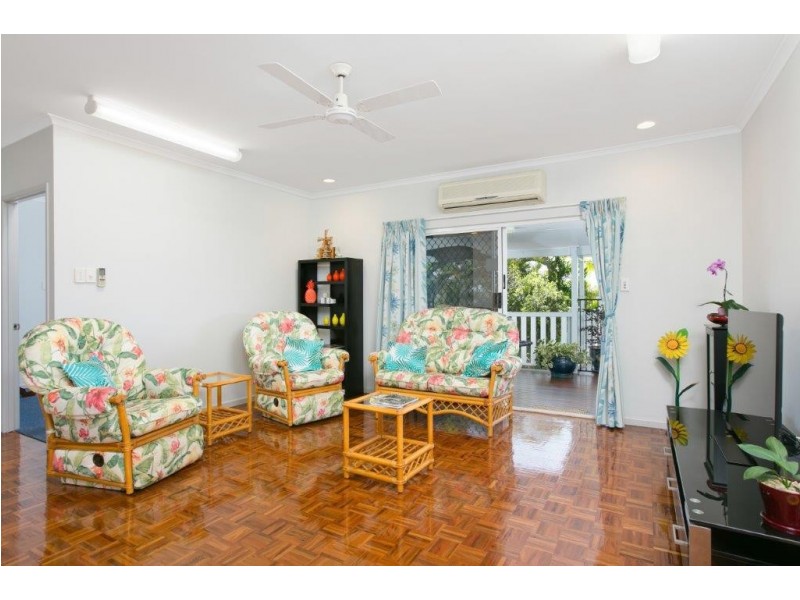 36 Guthrie Place, Bentley Park QLD 4869