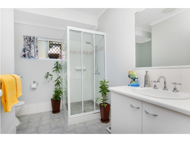 36 Guthrie Place, Bentley Park QLD 4869