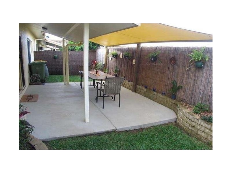 4/4-8 Pool Close, Woree QLD 4868