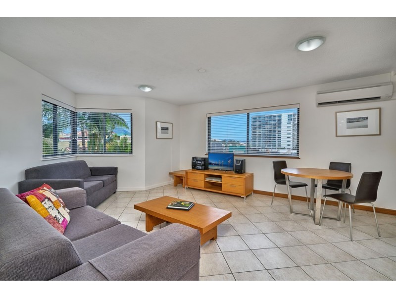 305/73-75 Esplanade, Cairns City QLD 4870
