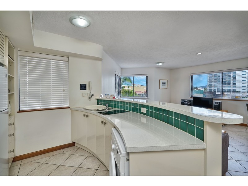 305/73-75 Esplanade, Cairns City QLD 4870