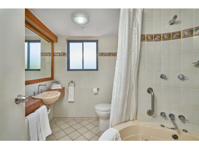 305/73-75 Esplanade, Cairns City QLD 4870
