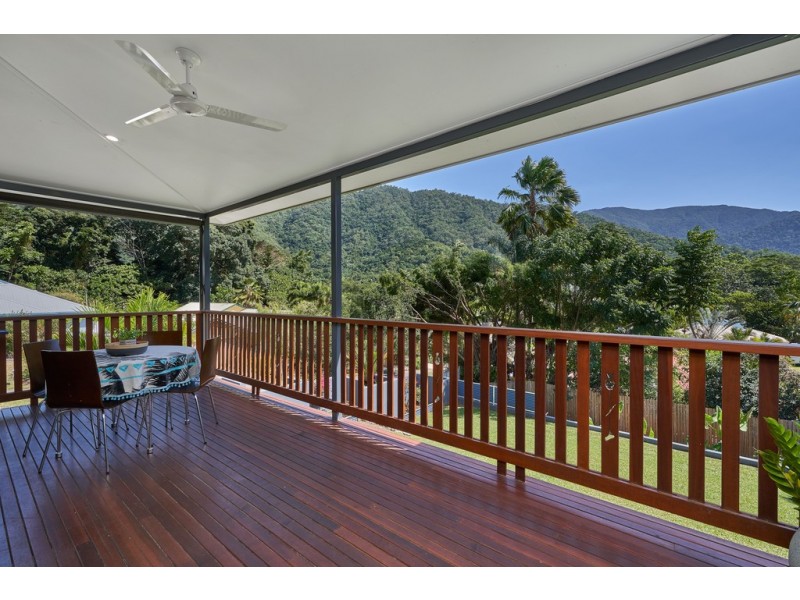 12 Ben Bolt Close, Redlynch QLD 4870
