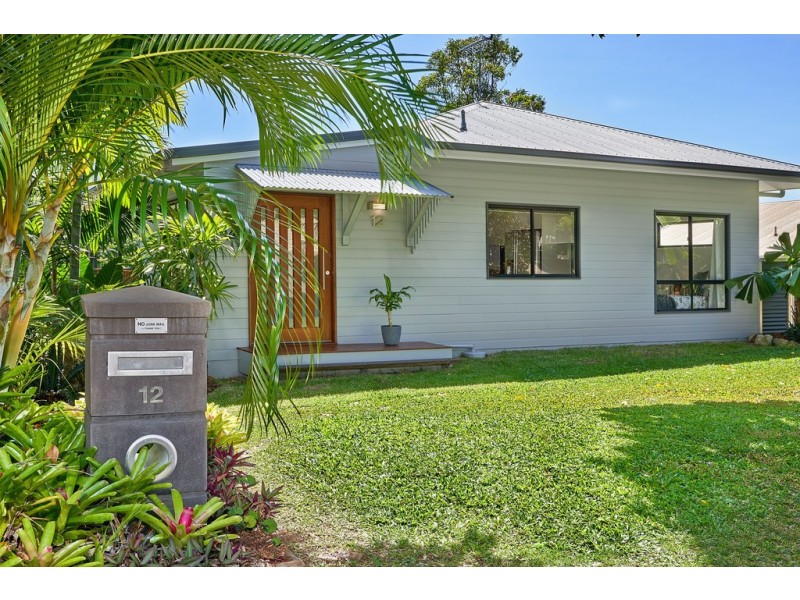 12 Ben Bolt Close, Redlynch QLD 4870