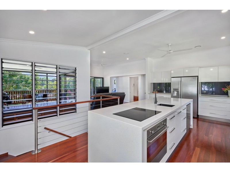 12 Ben Bolt Close, Redlynch QLD 4870
