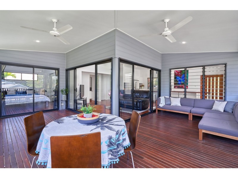 12 Ben Bolt Close, Redlynch QLD 4870