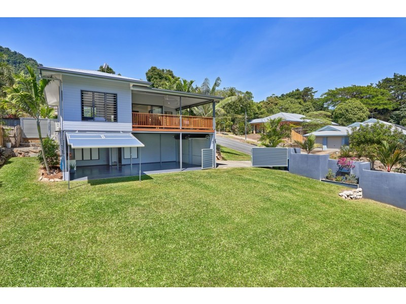 12 Ben Bolt Close, Redlynch QLD 4870
