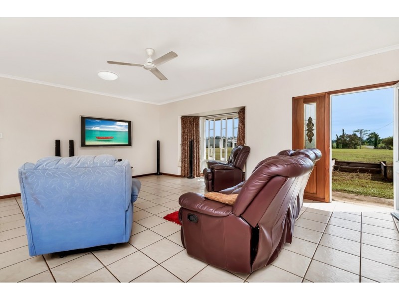 732 Old Palmerston Highway, Beatrice QLD 4886