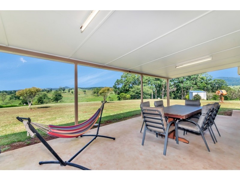 732 Old Palmerston Highway, Beatrice QLD 4886