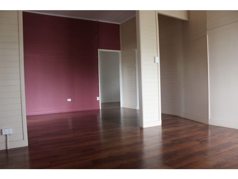 8 Oak Street, Millaa Millaa QLD 4886