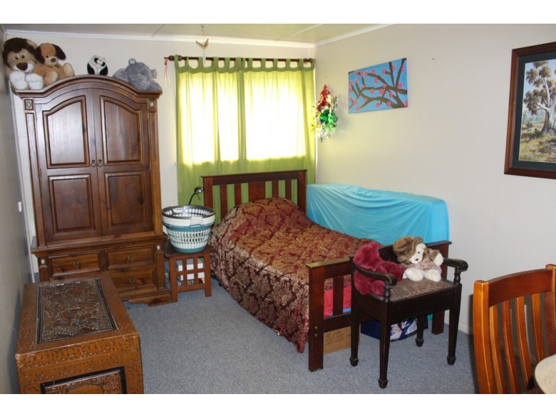 19 Main Street, Millaa Millaa QLD 4886