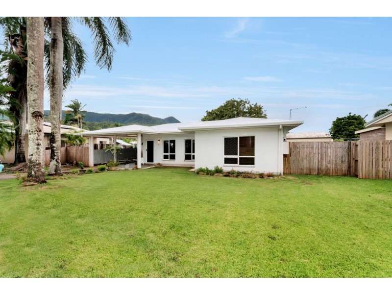 16 Blackbird Close, Bentley Park QLD 4869