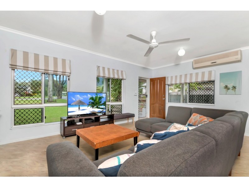 16 Blackbird Close, Bentley Park QLD 4869