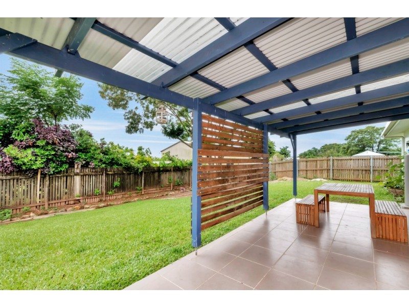 16 Blackbird Close, Bentley Park QLD 4869