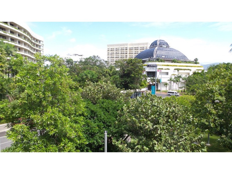 323/1 Marlin Parade, Cairns City QLD 4870