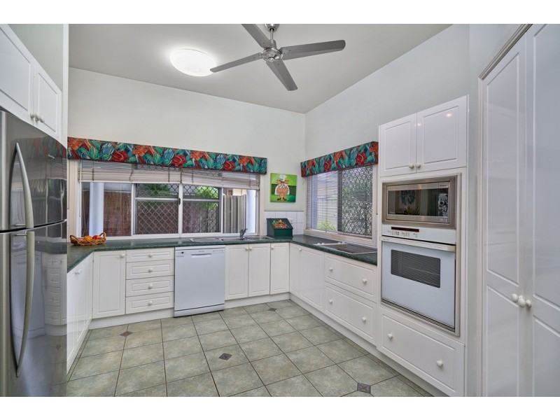 219 Lake Street, Cairns North QLD 4870