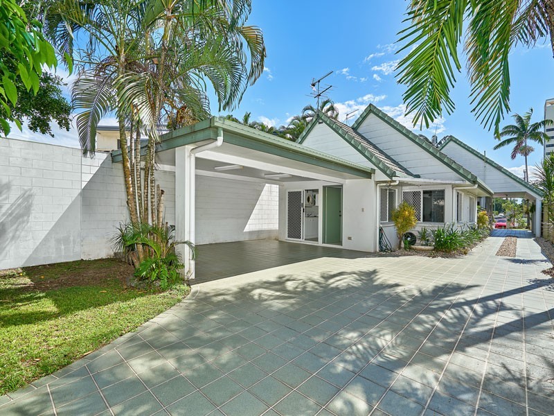 219 Lake Street, Cairns North QLD 4870