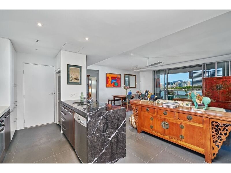 17/1 Marlin Parade, Cairns City QLD 4870