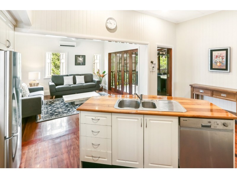 317 Lake Street, Cairns North QLD 4870