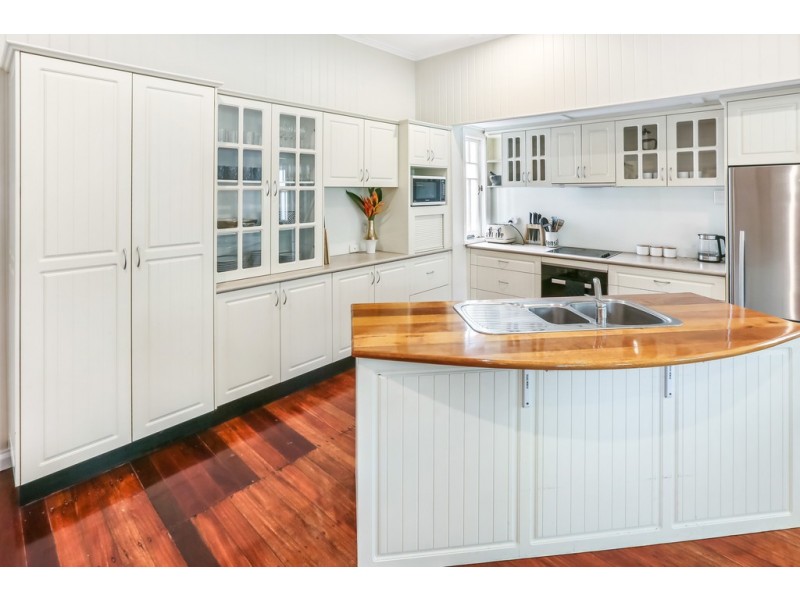 317 Lake Street, Cairns North QLD 4870